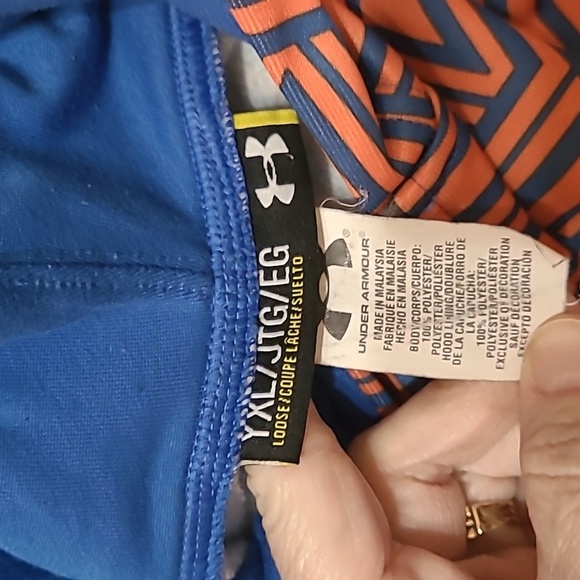 Under Armour boy's fleece lined hooded jacket size XL - Picture 4 of 7